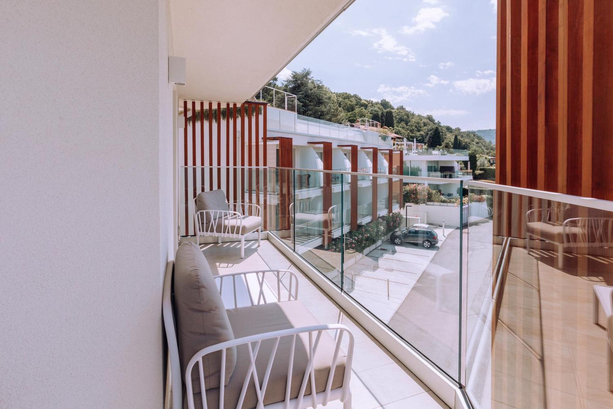 Ah Porticcioli Boutique Apartments San Felice del Benaco Exterior photo