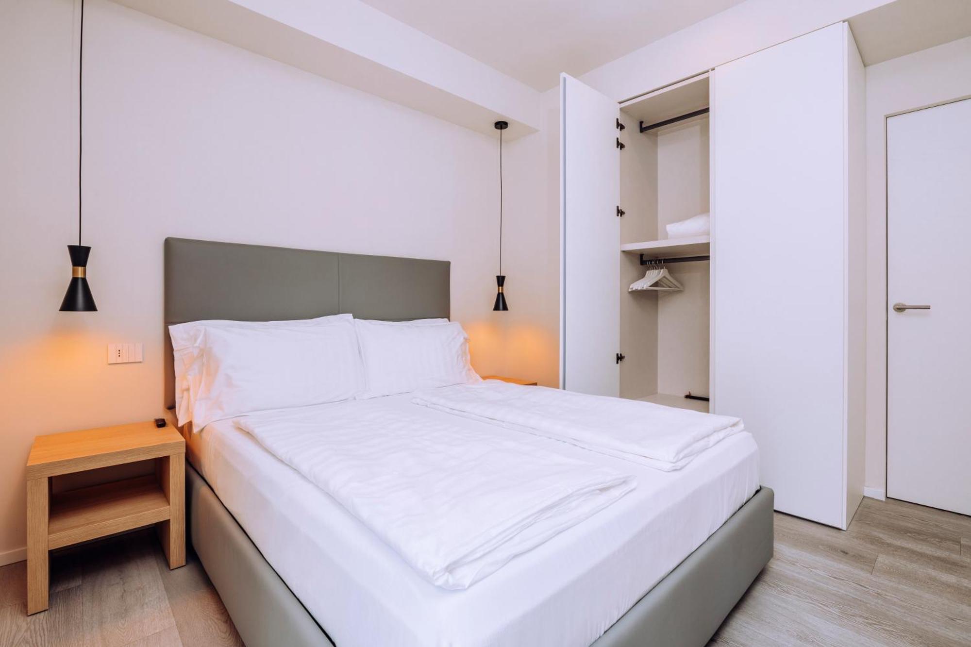 Ah Porticcioli Boutique Apartments San Felice del Benaco Exterior photo