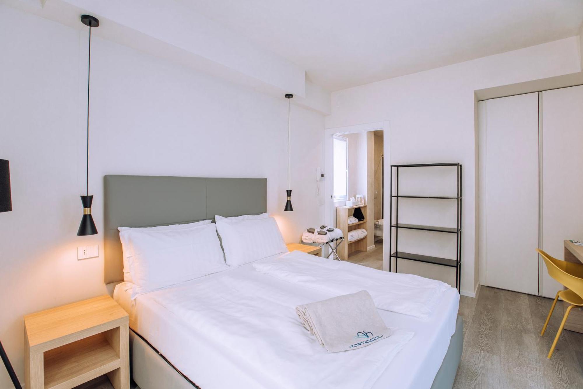 Ah Porticcioli Boutique Apartments San Felice del Benaco Exterior photo